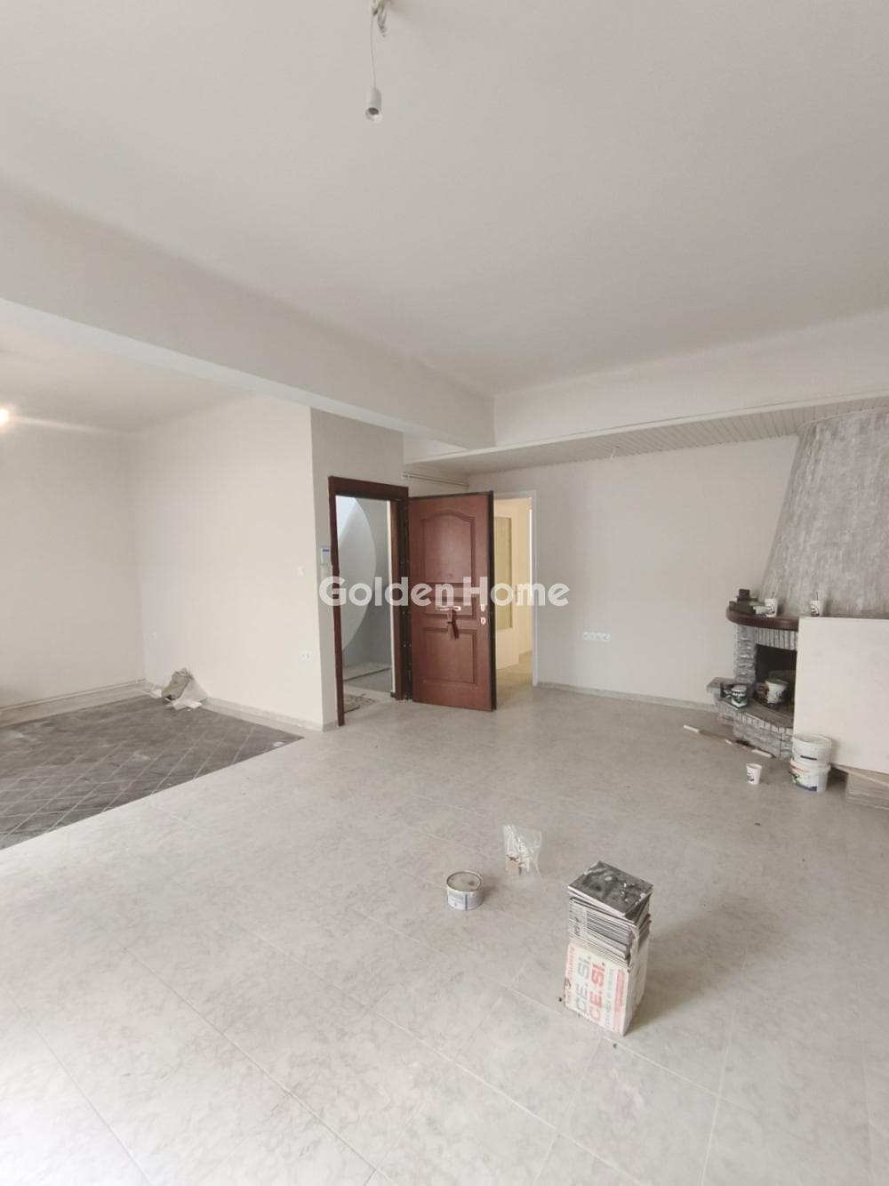 Apartment in Eleftherias square, Koridallos — Photo 1 of 13