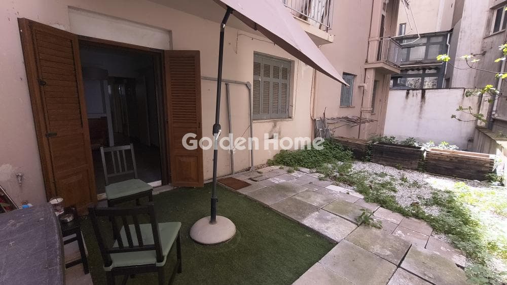 Apartment in Athens Medical School, Goudi — Photo 1 of 17