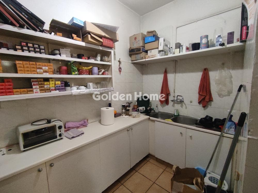 Retail Store in Alsos, Nea Smyrni — Photo 6 of 7