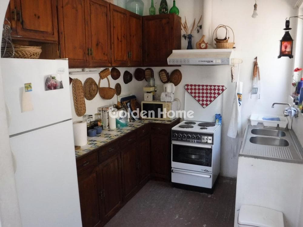 House in Giala, Salamina — Photo 4 of 11