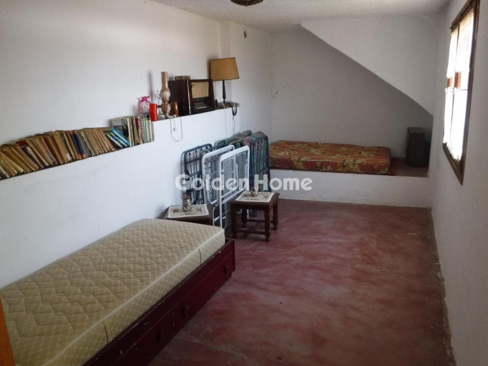 House in Giala, Salamina — Photo 7 of 11