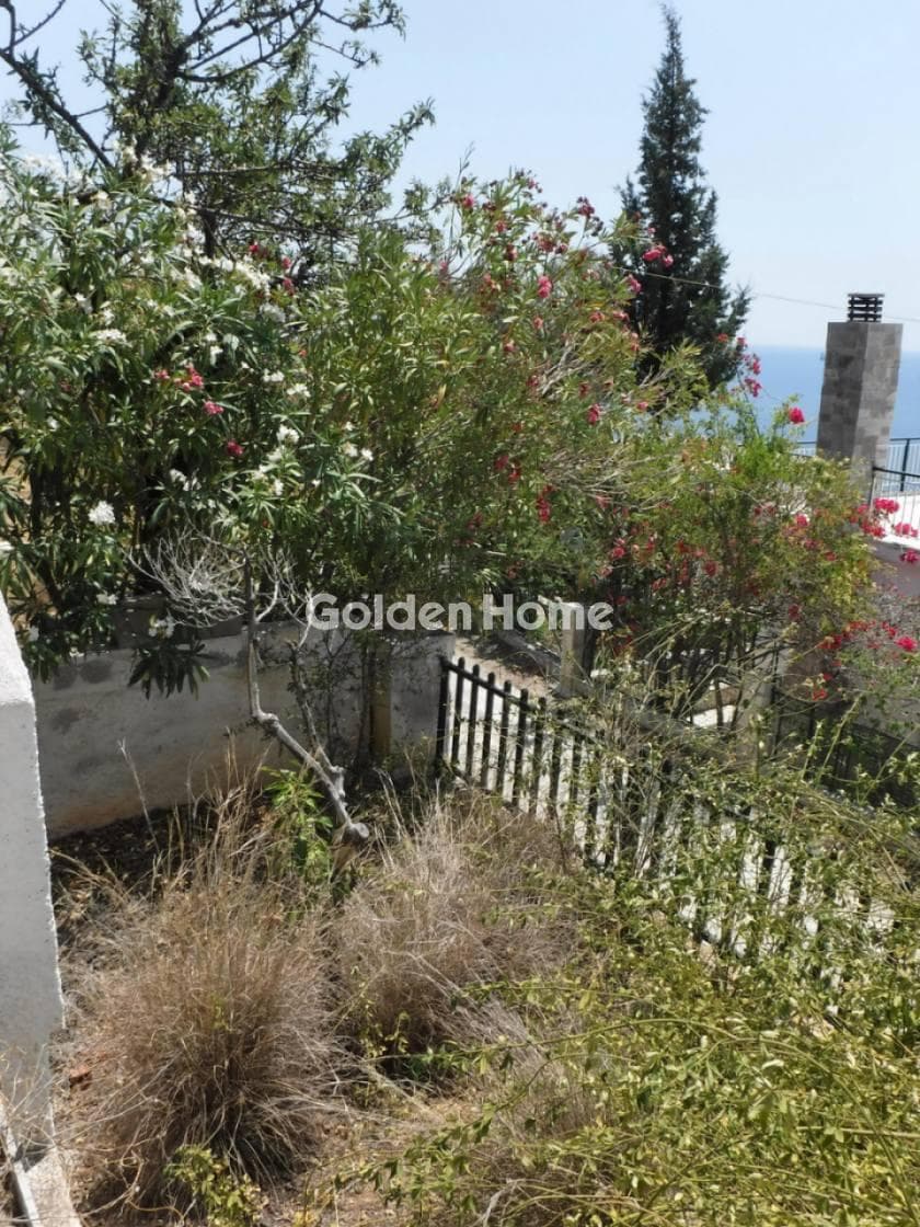 House in Giala, Salamina — Photo 9 of 11
