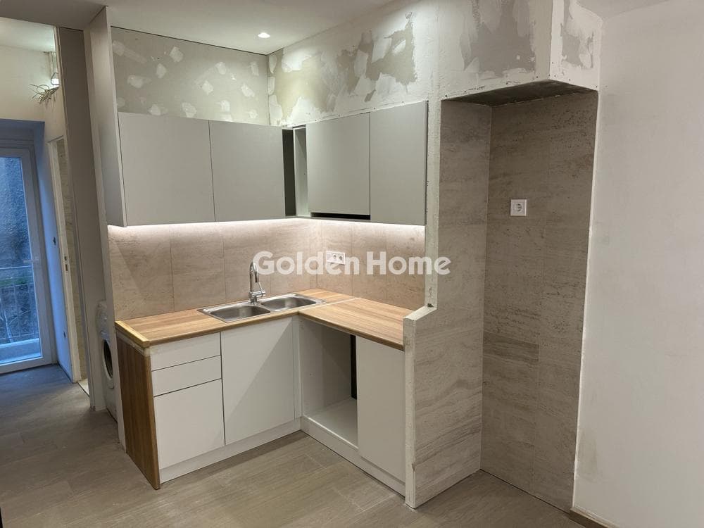 Apartment in Platia Attikis, Attiki — Photo 1 of 12