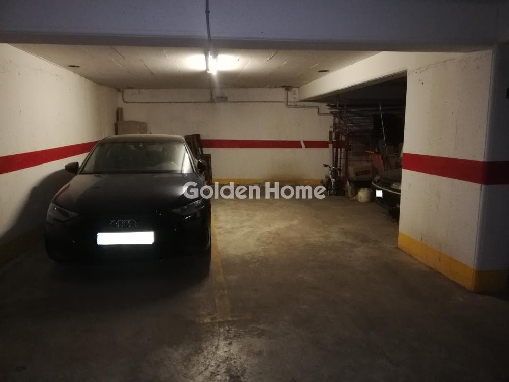 Parking Space in Amfithea, Palaio Faliro — Photo 3 of 18