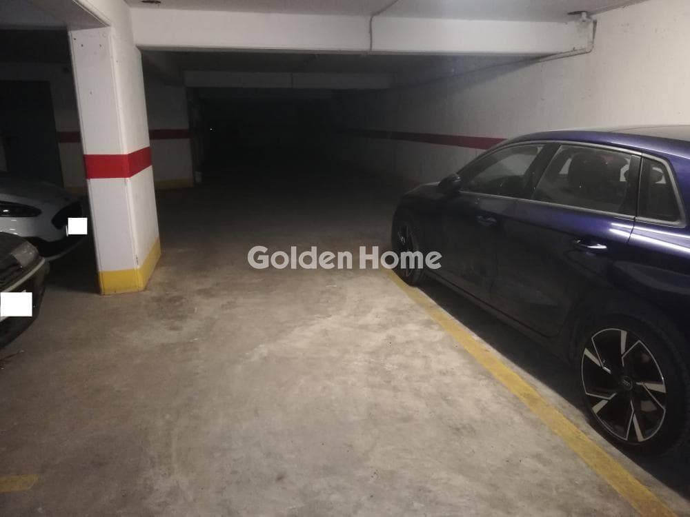 Parking Space in Amfithea, Palaio Faliro — Photo 4 of 18