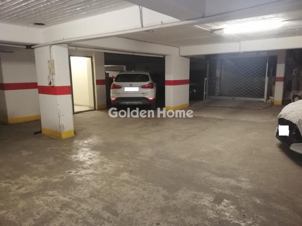 Parking Space in Amfithea, Palaio Faliro — Photo 7 of 18