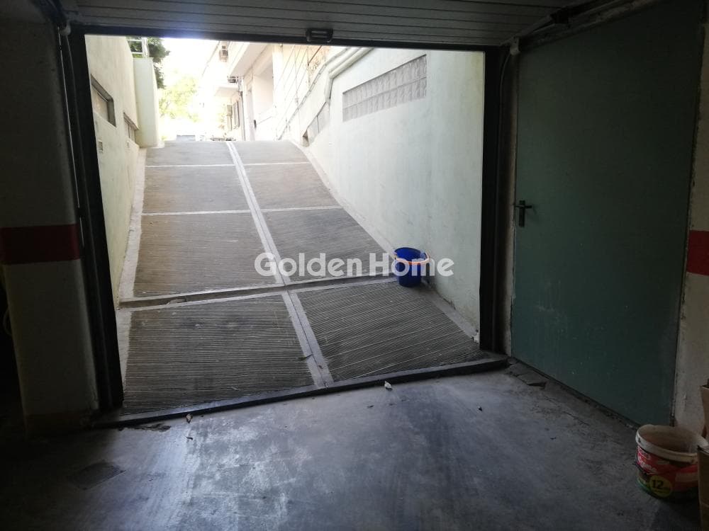 Parking Space in Amfithea, Palaio Faliro — Photo 14 of 18