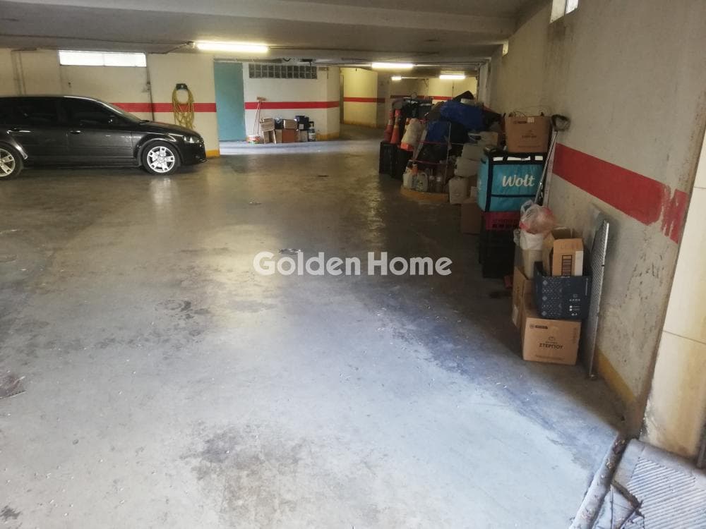 Parking Space in Amfithea, Palaio Faliro — Photo 15 of 18