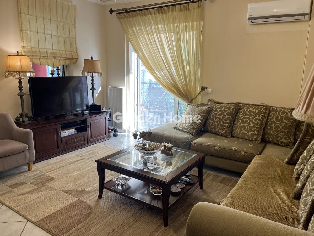 Apartment in Center, Agios Dimitrios — Photo 1 of 25