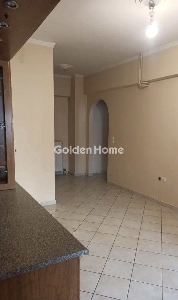 Apartment in Megala Sxoinia A, Acharnes — Photo 4 of 19
