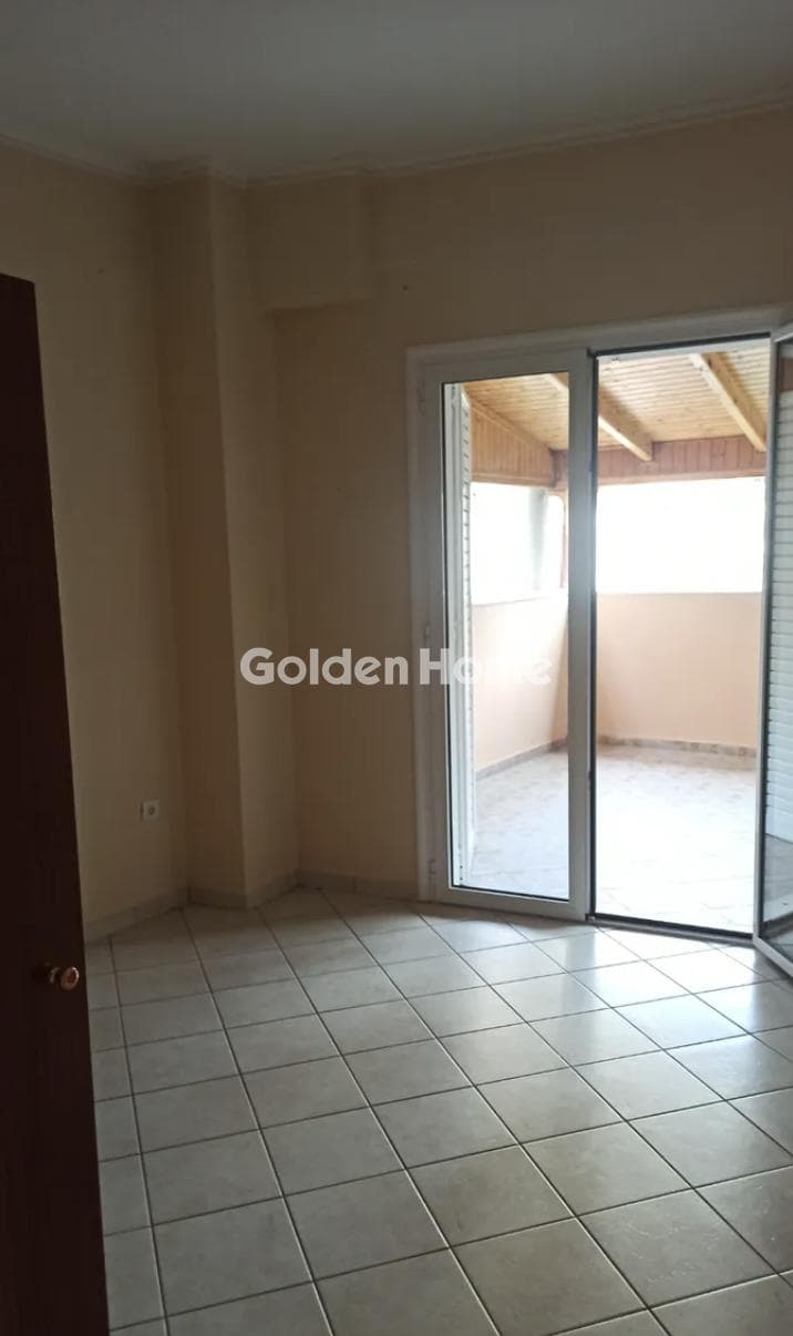 Apartment in Megala Sxoinia A, Acharnes — Photo 2 of 19