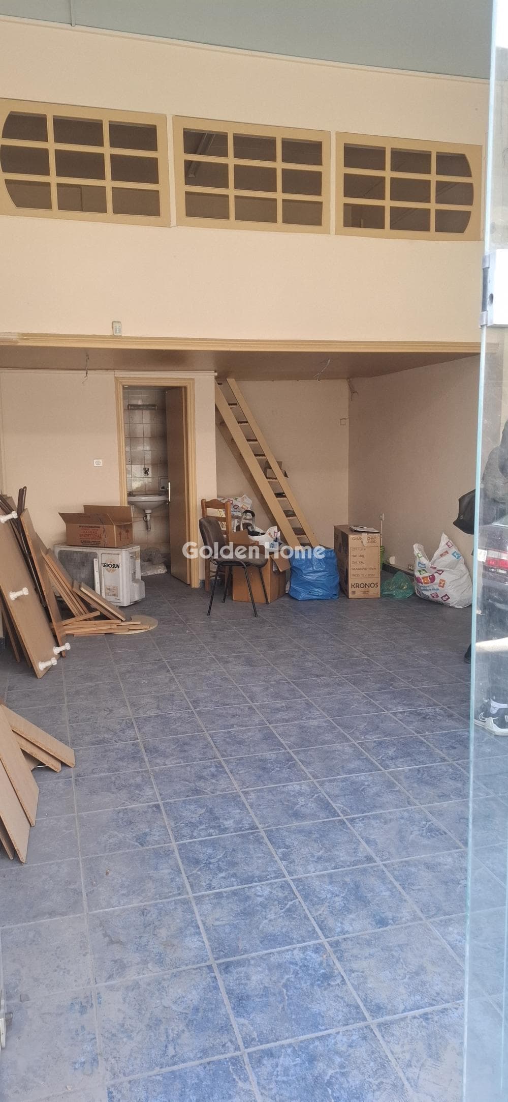 Κατάστημα στην Τσούμπα, Αγιοι Ανάργυροι — Φωτογραφία 1 από 8