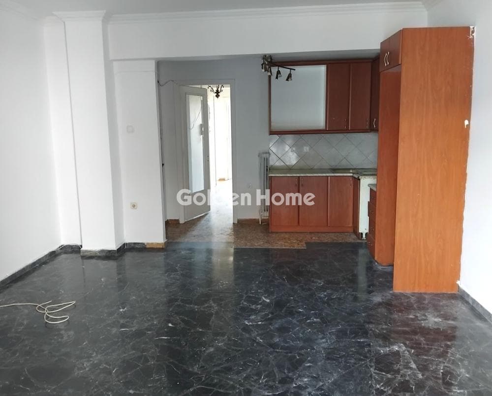 Apartment in Kariotika, Perama — Photo 2 of 14
