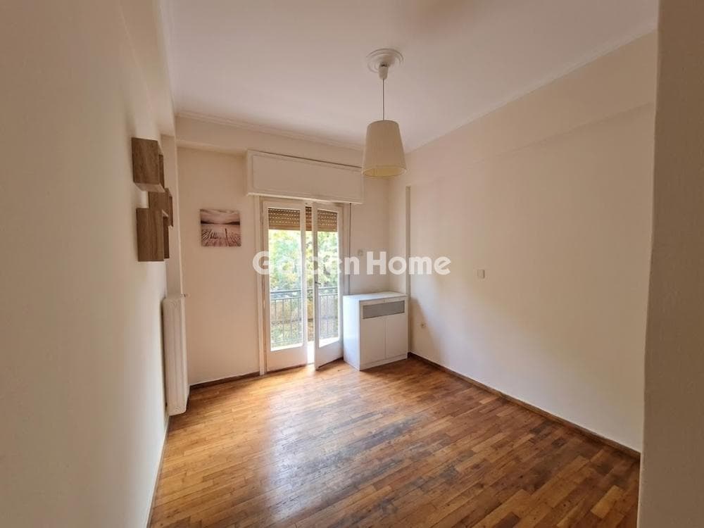 Apartment in Creteka, Galatsi — Photo 2 of 7