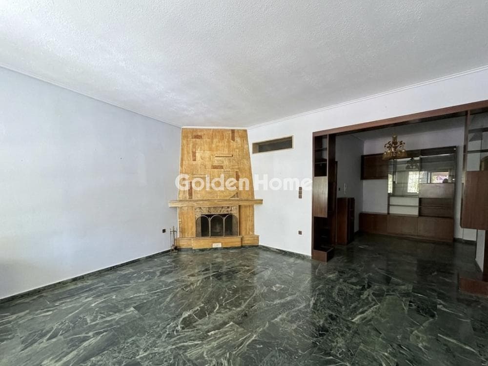 Apartment in Center, Nea Smyrni — Photo 1 of 10