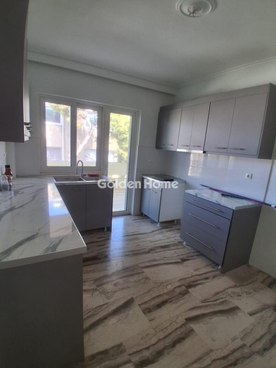 Apartment in ERT, Agia Paraskevi — Photo 6 of 11