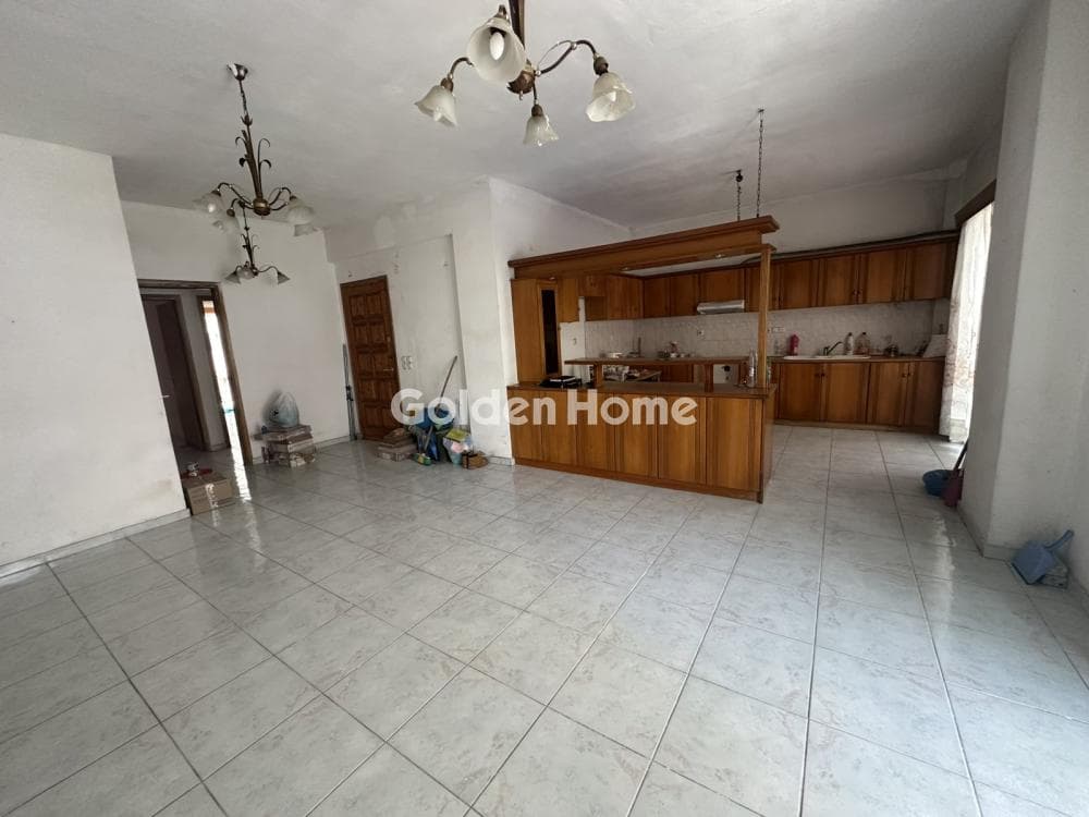 Apartment in Kariotika, Perama — Photo 1 of 15