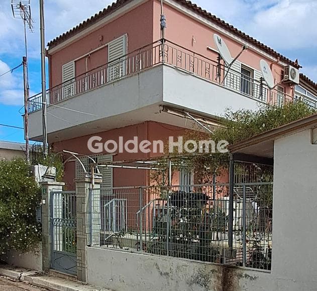 House in Prasinos Lofos, Vravrona