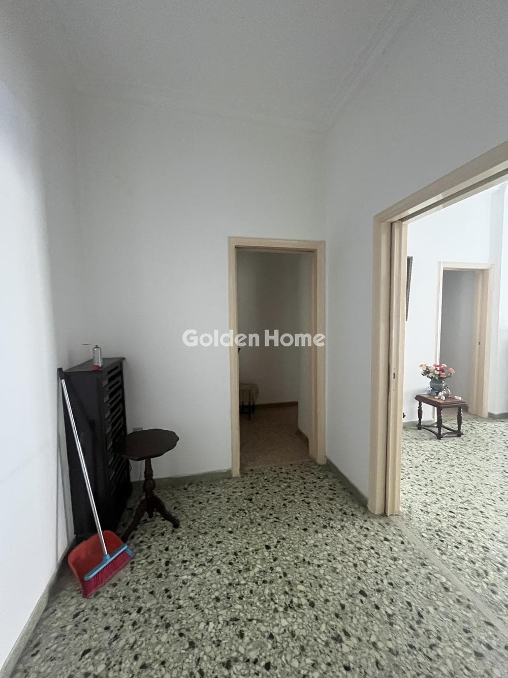 Apartment in Center, Petroupoli — Photo 4 of 15