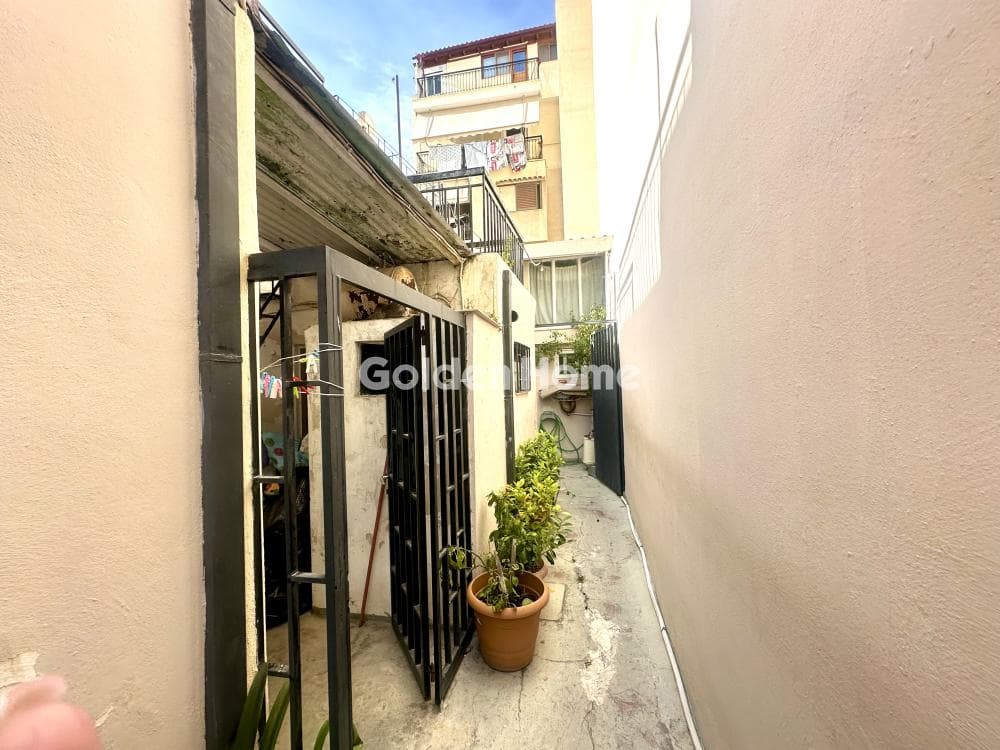 House in Anastasi, Keratsini — Photo 17 of 19