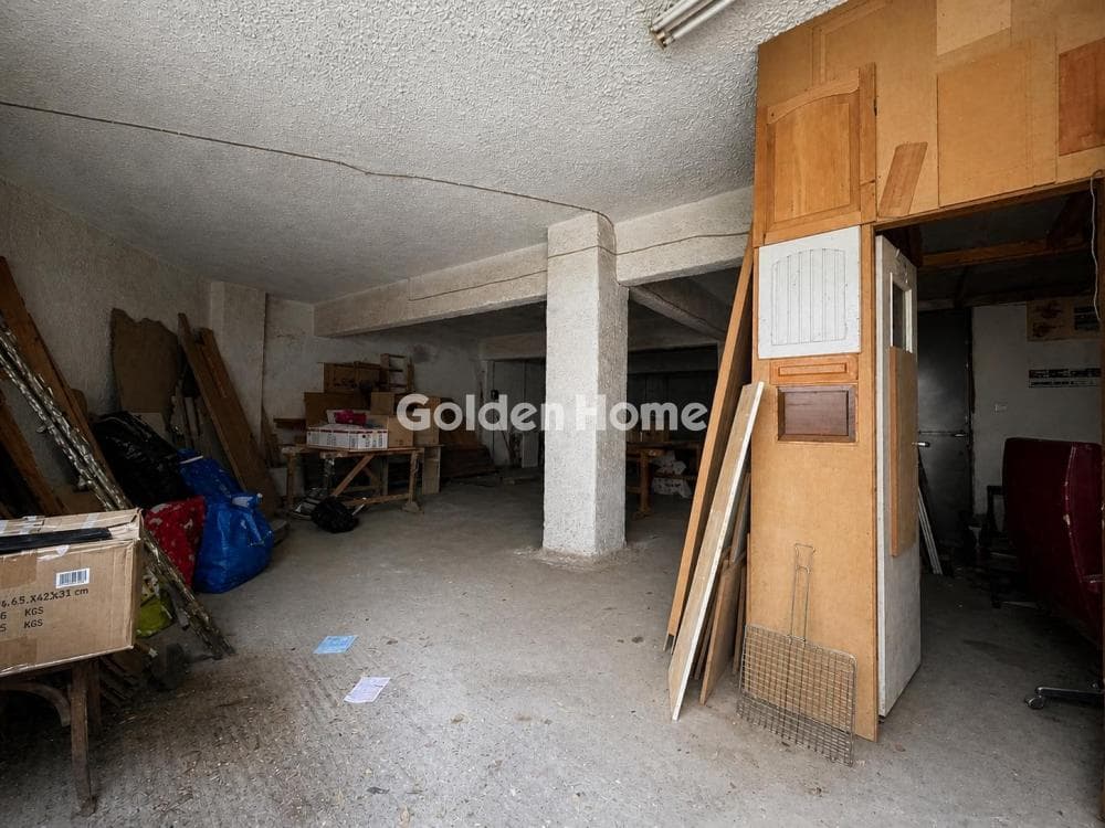 Αποθήκη στην Πάρκο Στρατάρχου Παπάγου, Χαλάνδρι — Φωτογραφία 2 από 4