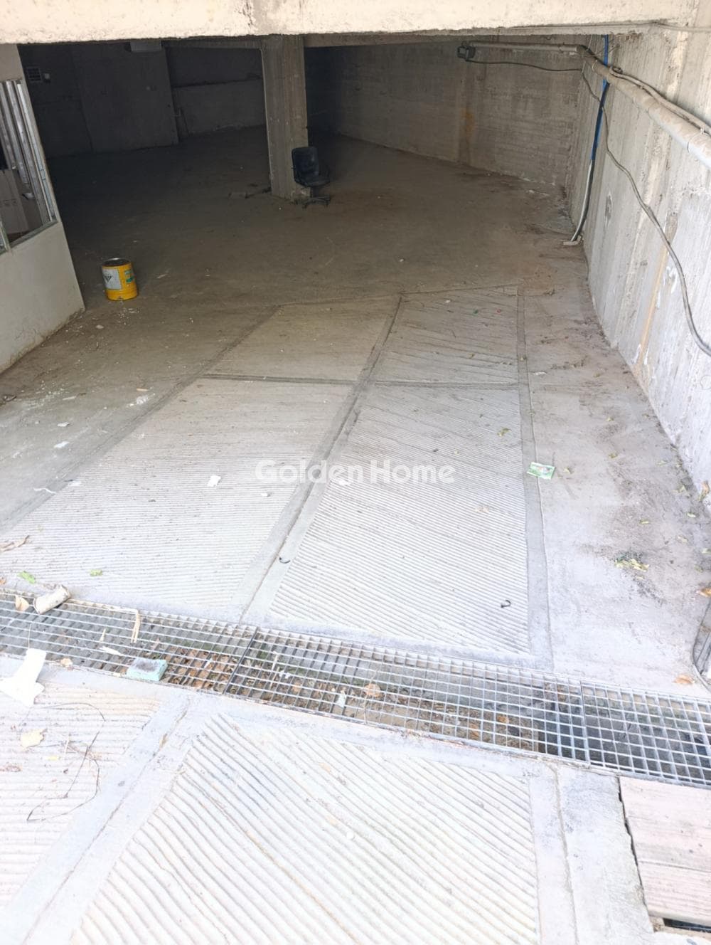 Warehouse in Agia Varvara Lykovrysis, Lykovrisi — Photo 1 of 9