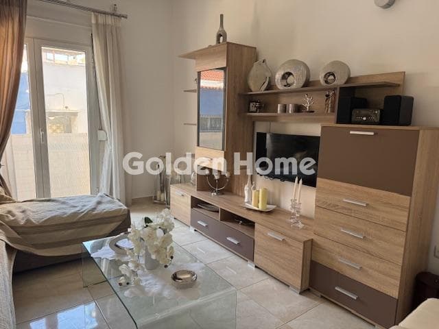 Apartment in Kinosargous, Koukaki - Makrigianni — Photo 2 of 16