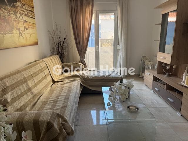 Apartment in Kinosargous, Koukaki - Makrigianni — Photo 1 of 16