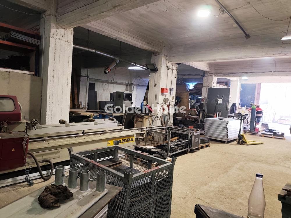 Βιομηχανικός Χώρος στην Άσπρα Χώματα, Νίκαια — Φωτογραφία 1 από 10
