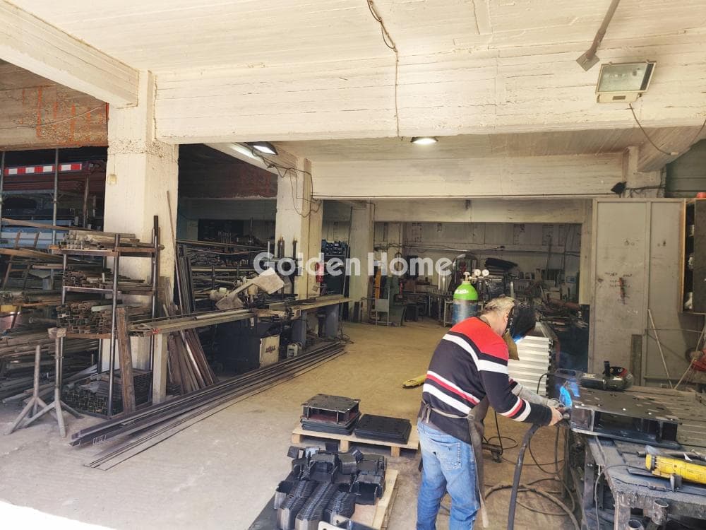 Βιομηχανικός Χώρος στην Άσπρα Χώματα, Νίκαια — Φωτογραφία 6 από 10