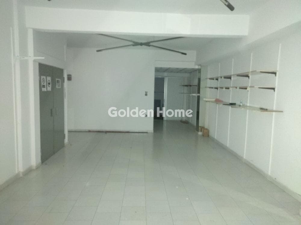 Retail Store in Lazarou, Nea Ionia — Photo 8 of 11