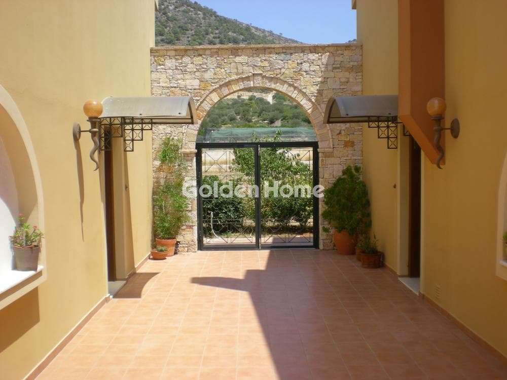 House in Κέντρο, Kalivia Thorikou — Photo 3 of 67