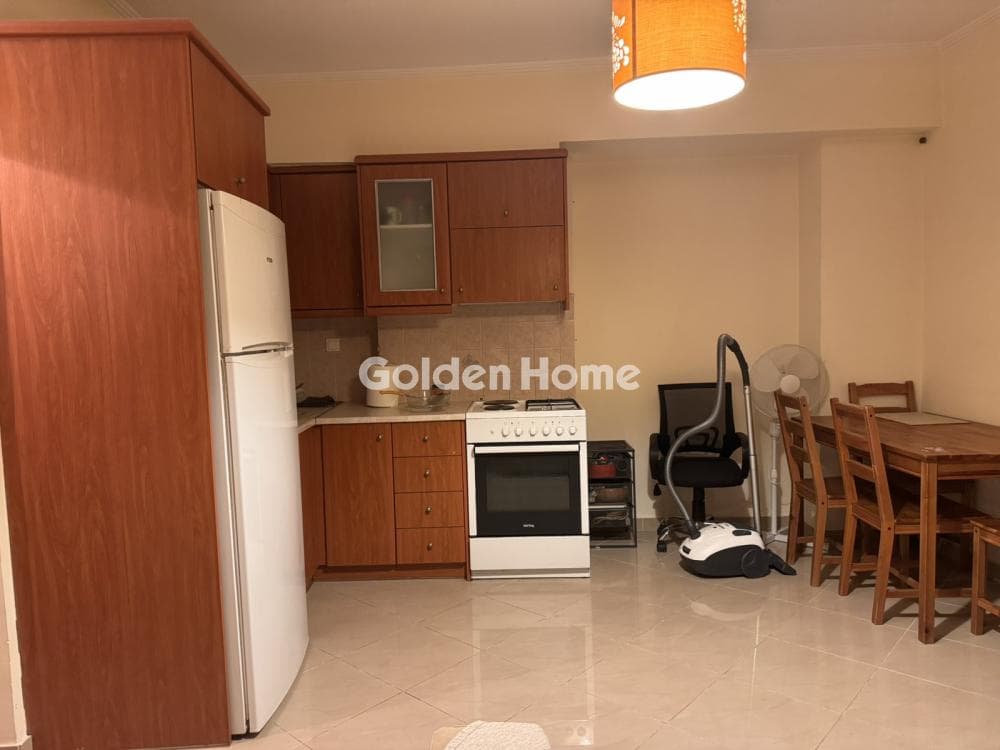 Apartment in Maniatika, Piraeus — Photo 1 of 31