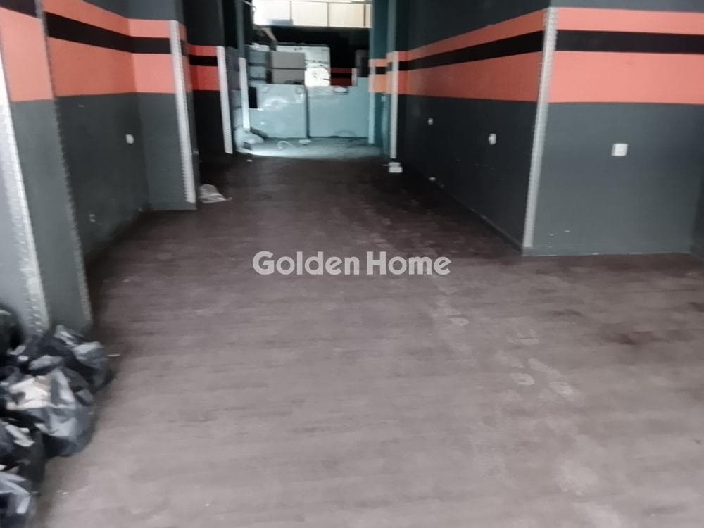 Retail Store in Center, Dafni — Photo 8 of 15