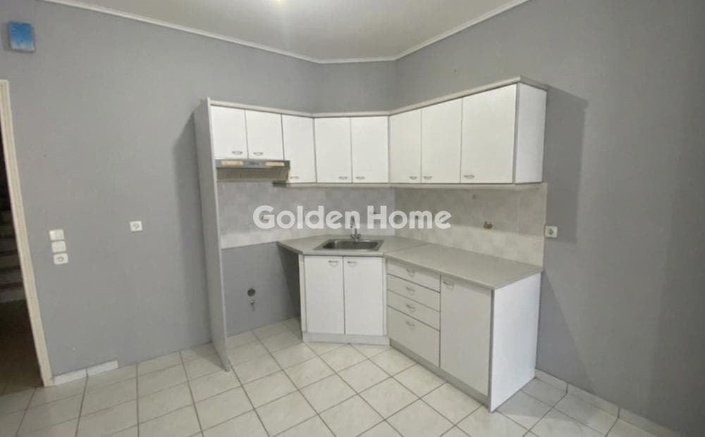 Apartment in Agia Paraskevi, Nea Smyrni — Photo 3 of 8