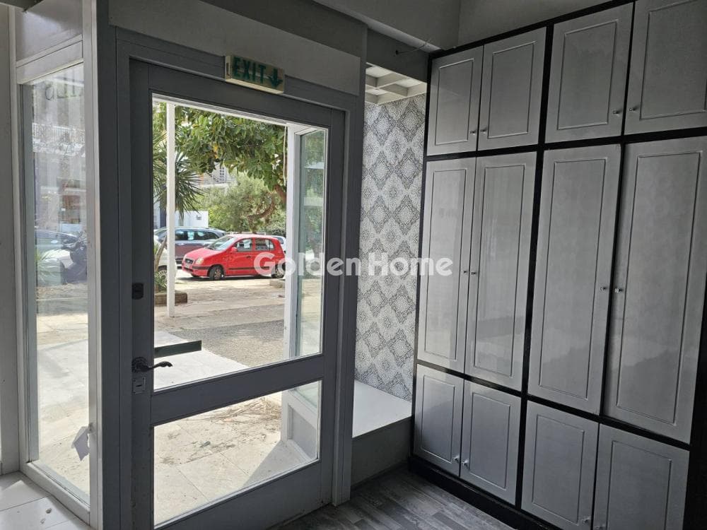 Κατάστημα στην Πυρνάρι, Γλυφάδα — Φωτογραφία 1 από 12