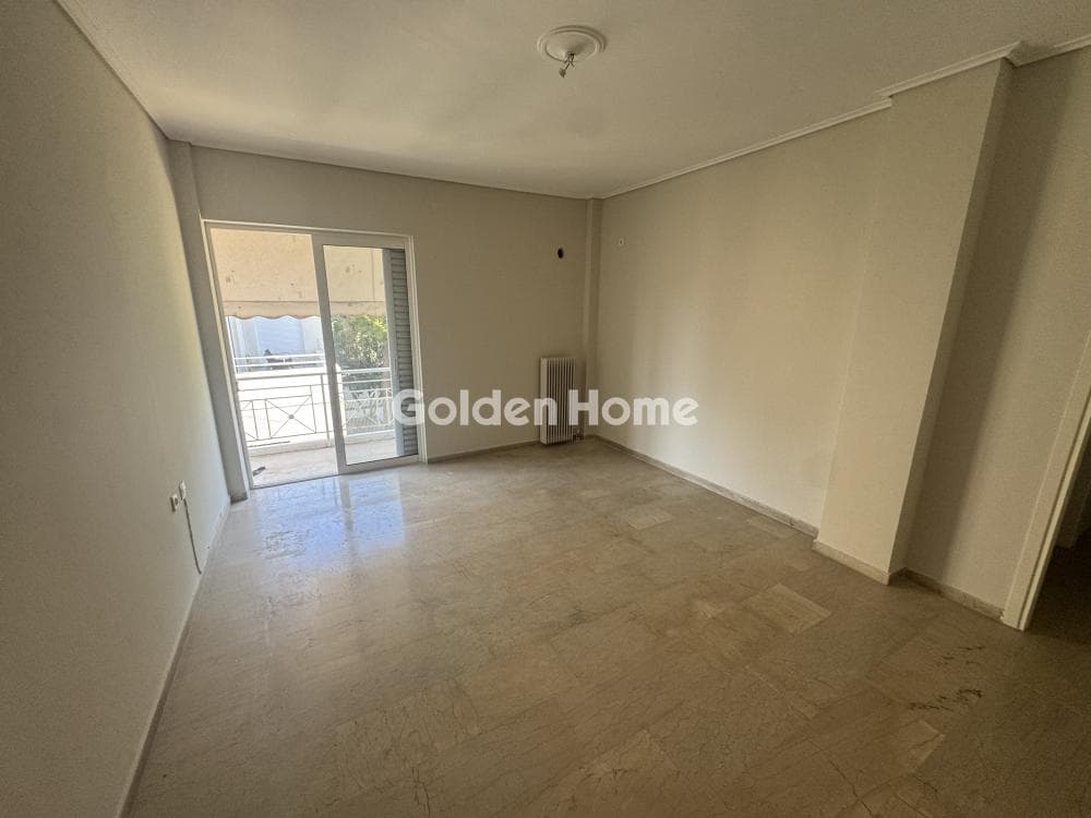 Apartment in Agios Nikolaos, Vouliagmeni — Photo 1 of 27