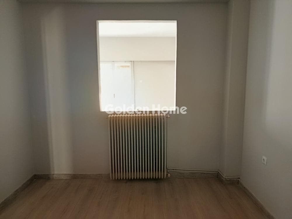 Apartment in Piraiki, Piraeus — Photo 5 of 13