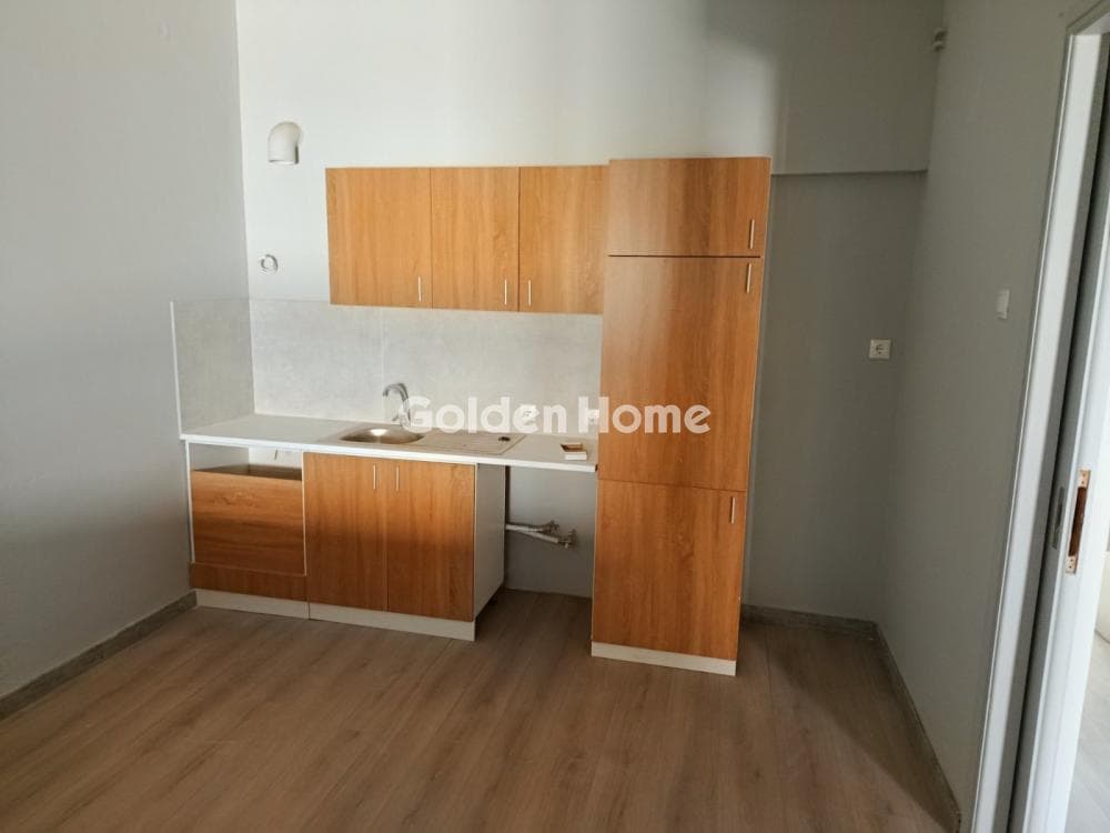Apartment in Piraiki, Piraeus — Photo 4 of 13