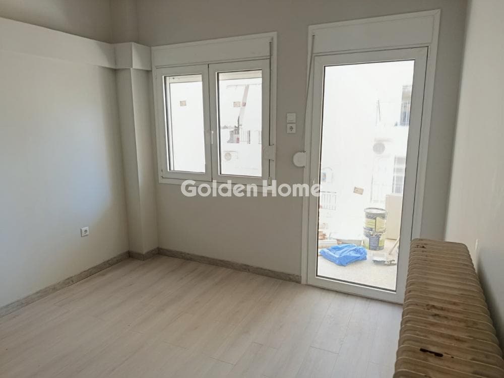 Apartment in Piraiki, Piraeus — Photo 7 of 13