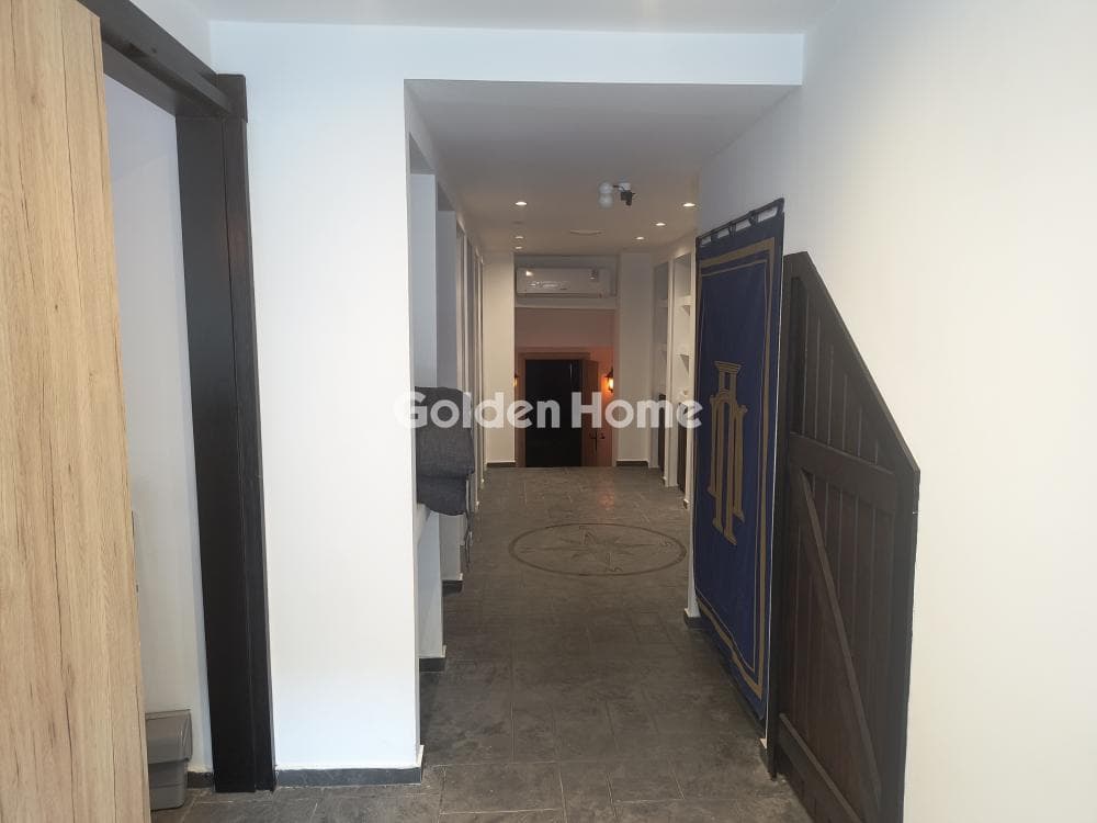 Retail Store in Kallithea, Kalithea — Photo 2 of 22