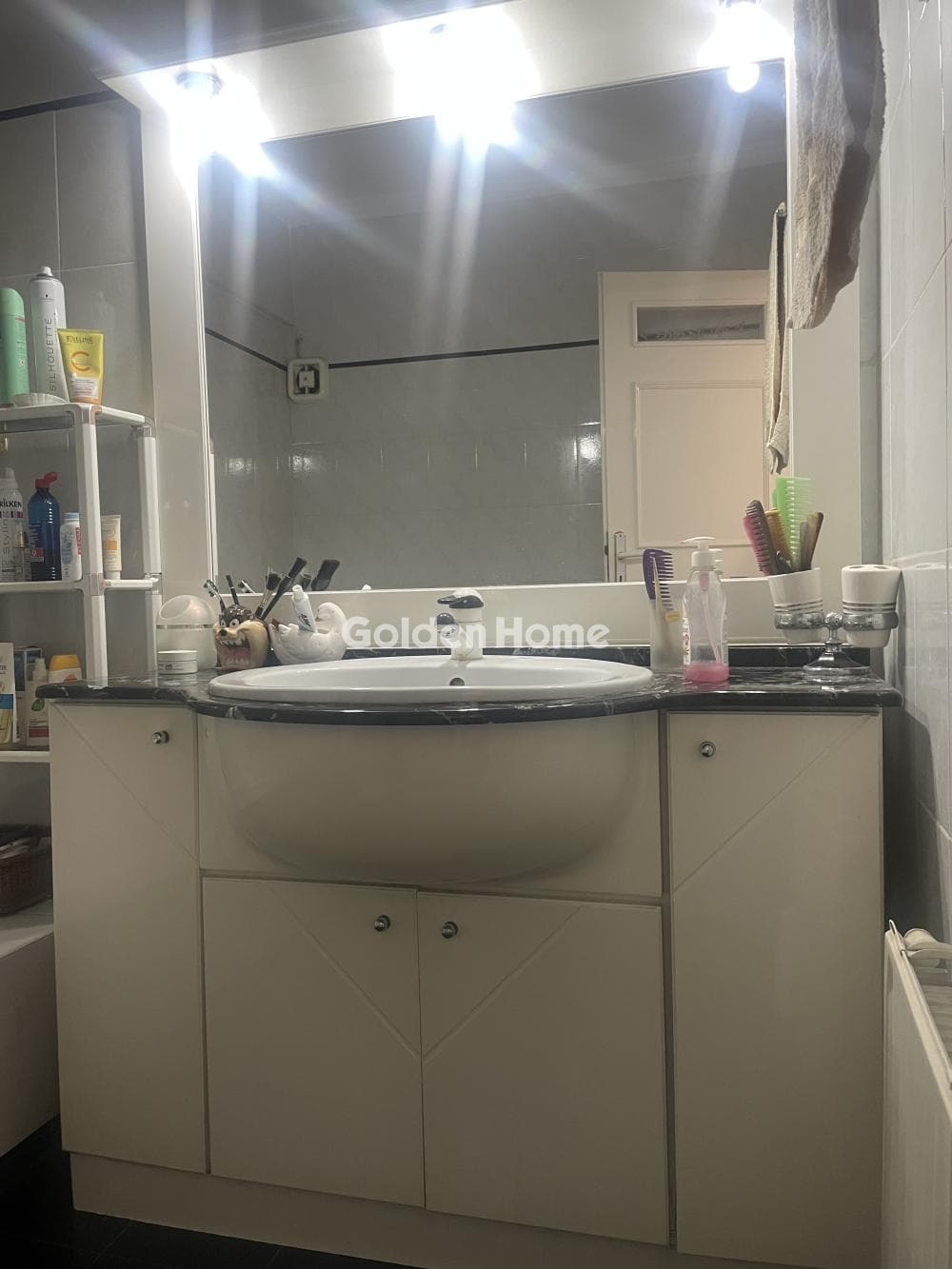 Apartment in Agia Paraskevi, Nea Smyrni — Photo 18 of 24