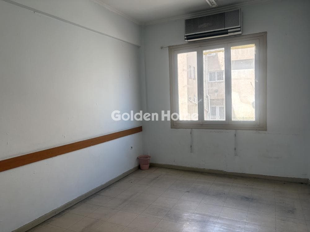 Office in Platia Kanigos, Exarchia - Neapoli — Photo 6 of 8