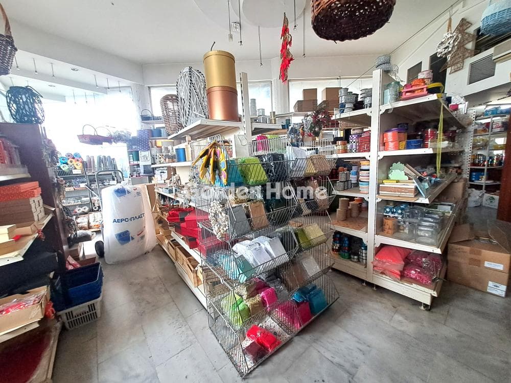 Retail Store in Trachones, Alimos — Photo 3 of 24