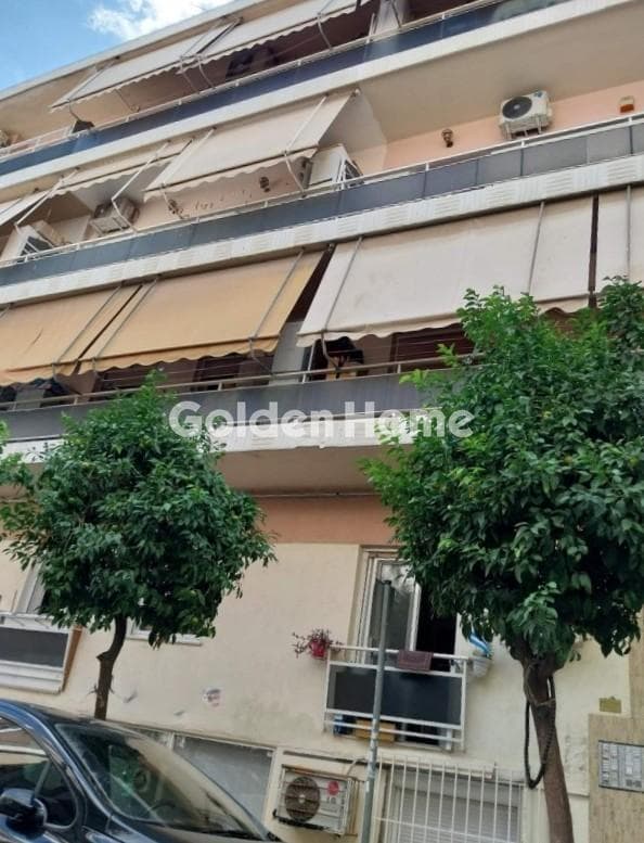 Apartment in Eleftherias square, Koridallos