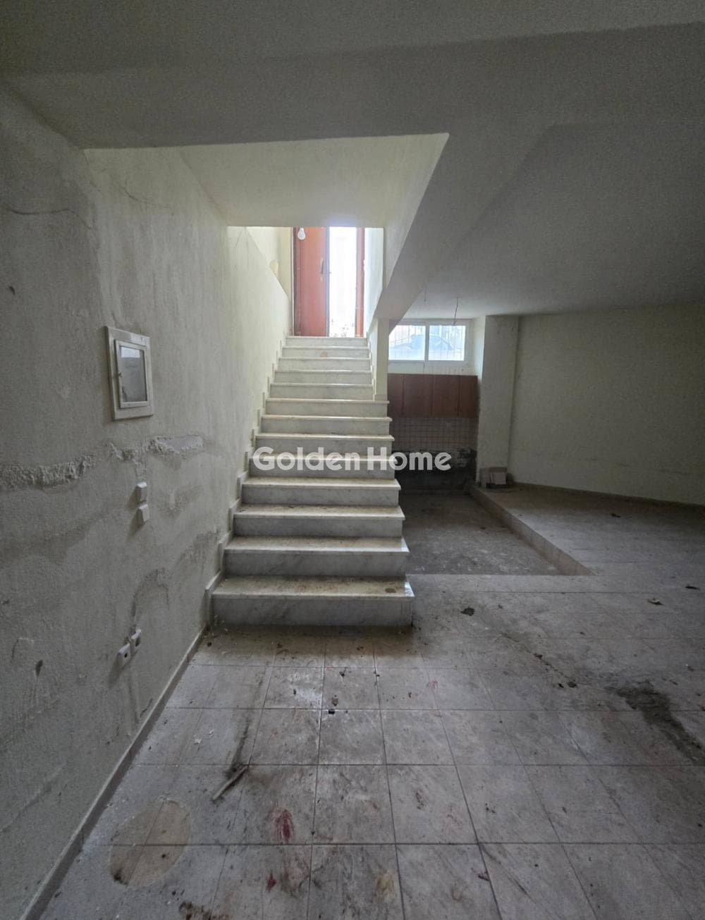 Warehouse in Votsi, Kalamaria — Photo 4 of 7