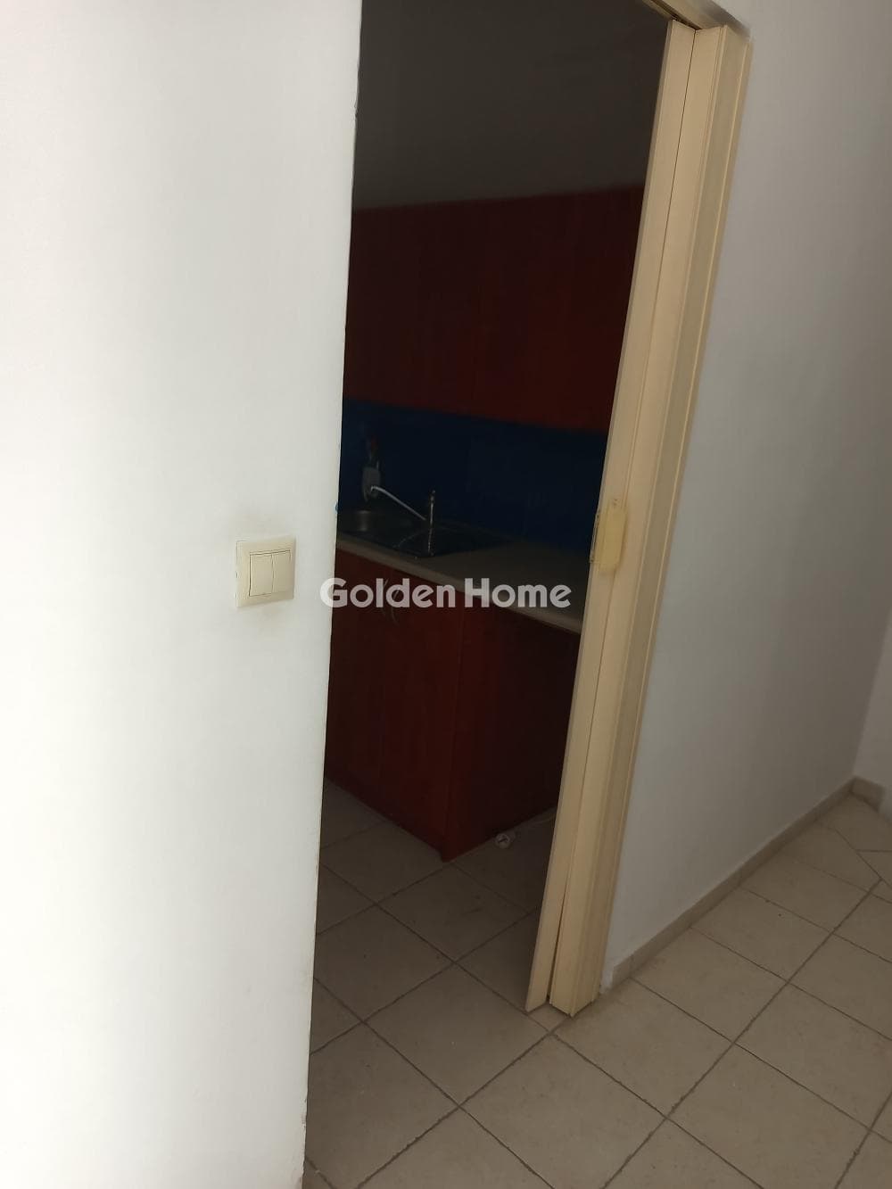 Κατάστημα στην Καμίνια, Γοργολαϊνη — Φωτογραφία 7 από 8