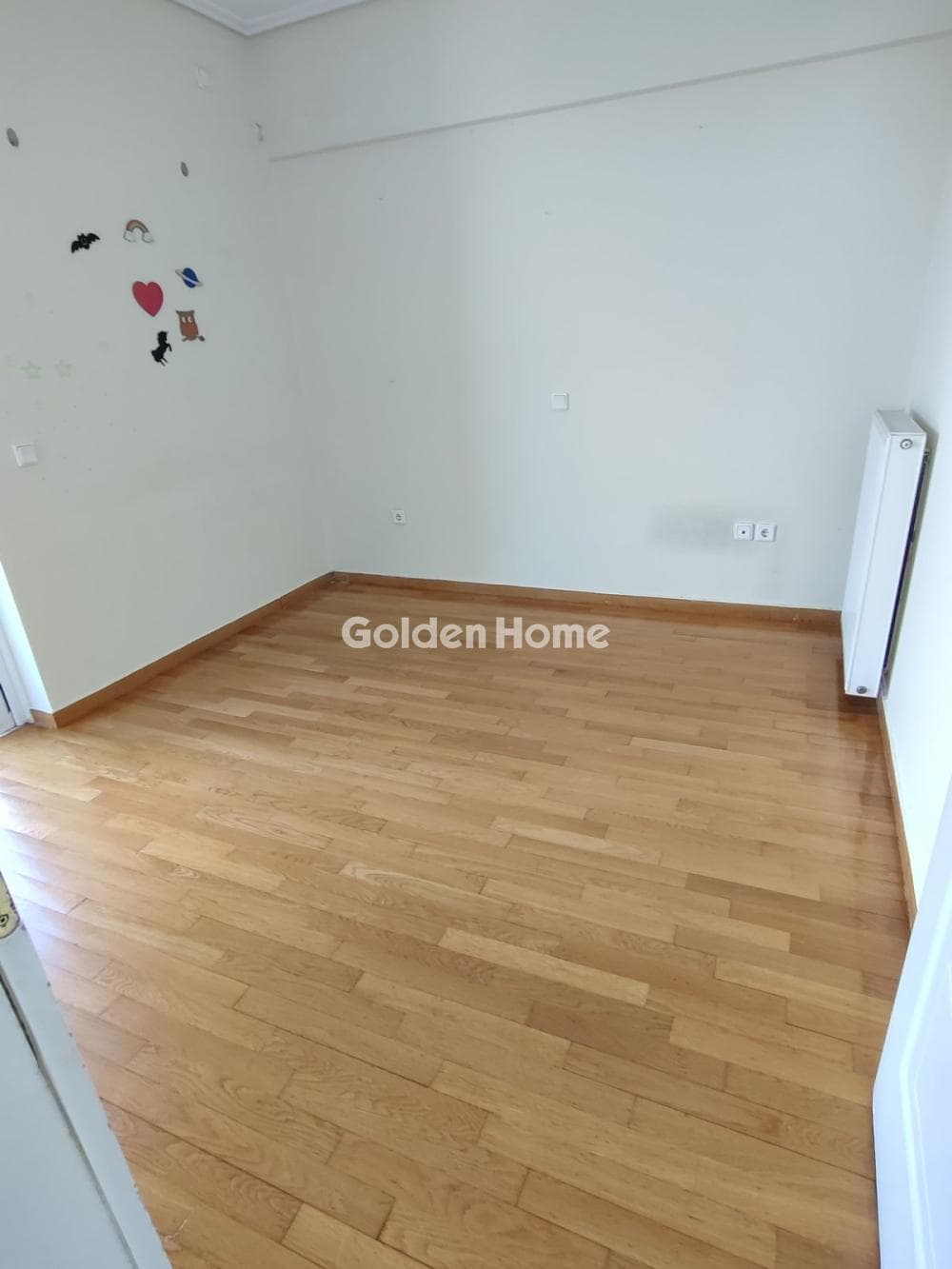 Apartment in Kareas, Vironas — Photo 18 of 24