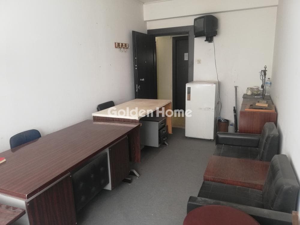 Office in Platia Kanigos, Exarchia - Neapoli — Photo 3 of 15