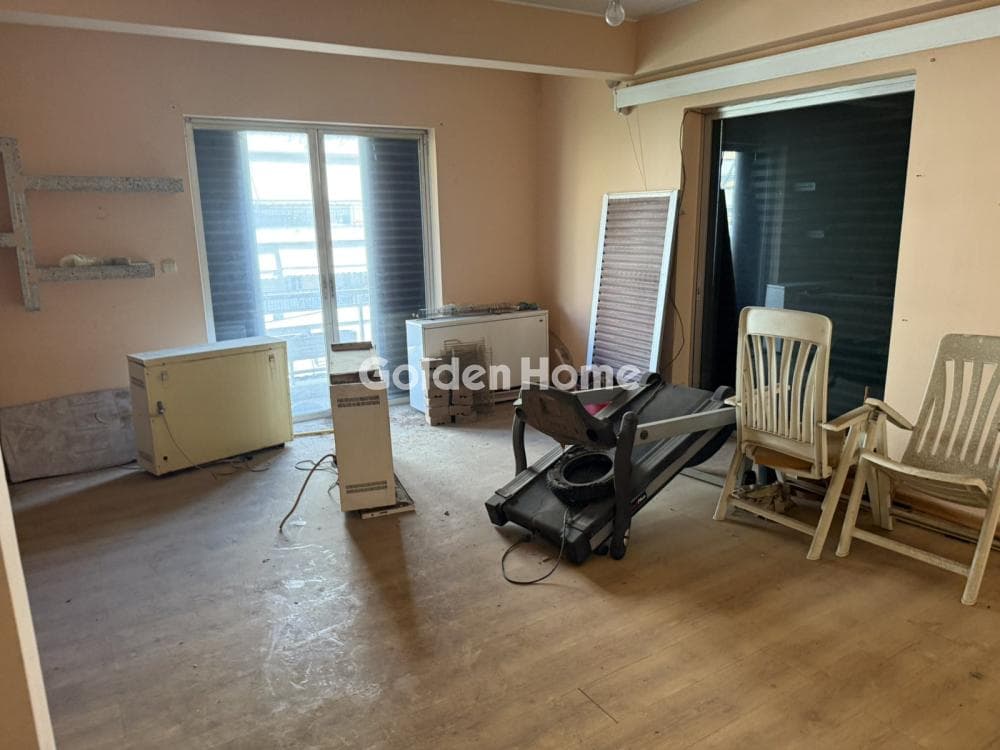 Apartment in Creteka, Galatsi — Photo 2 of 12